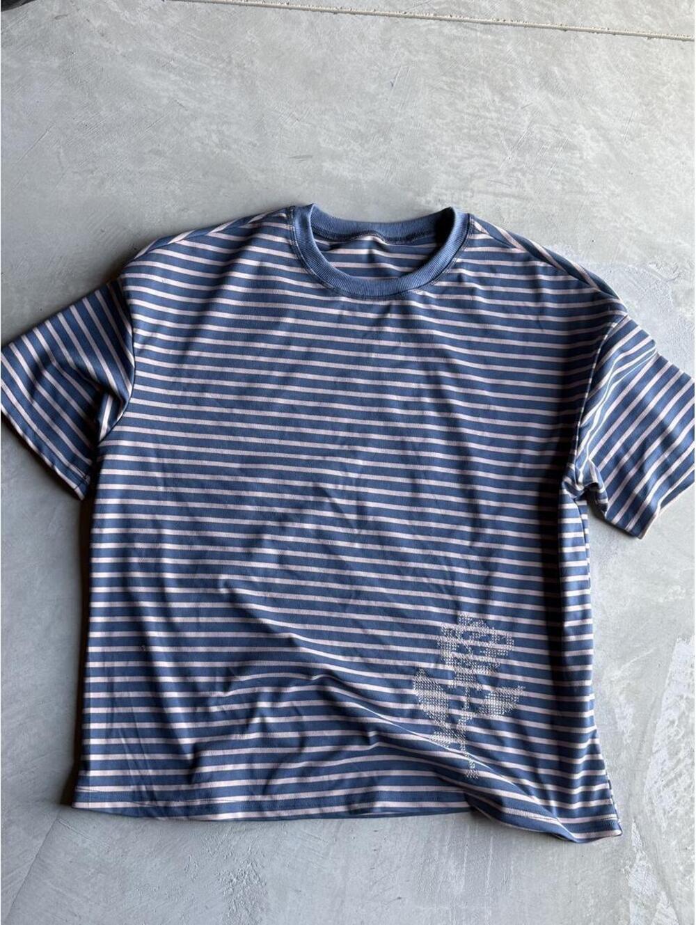 Women's Blue and Navy Tshirt